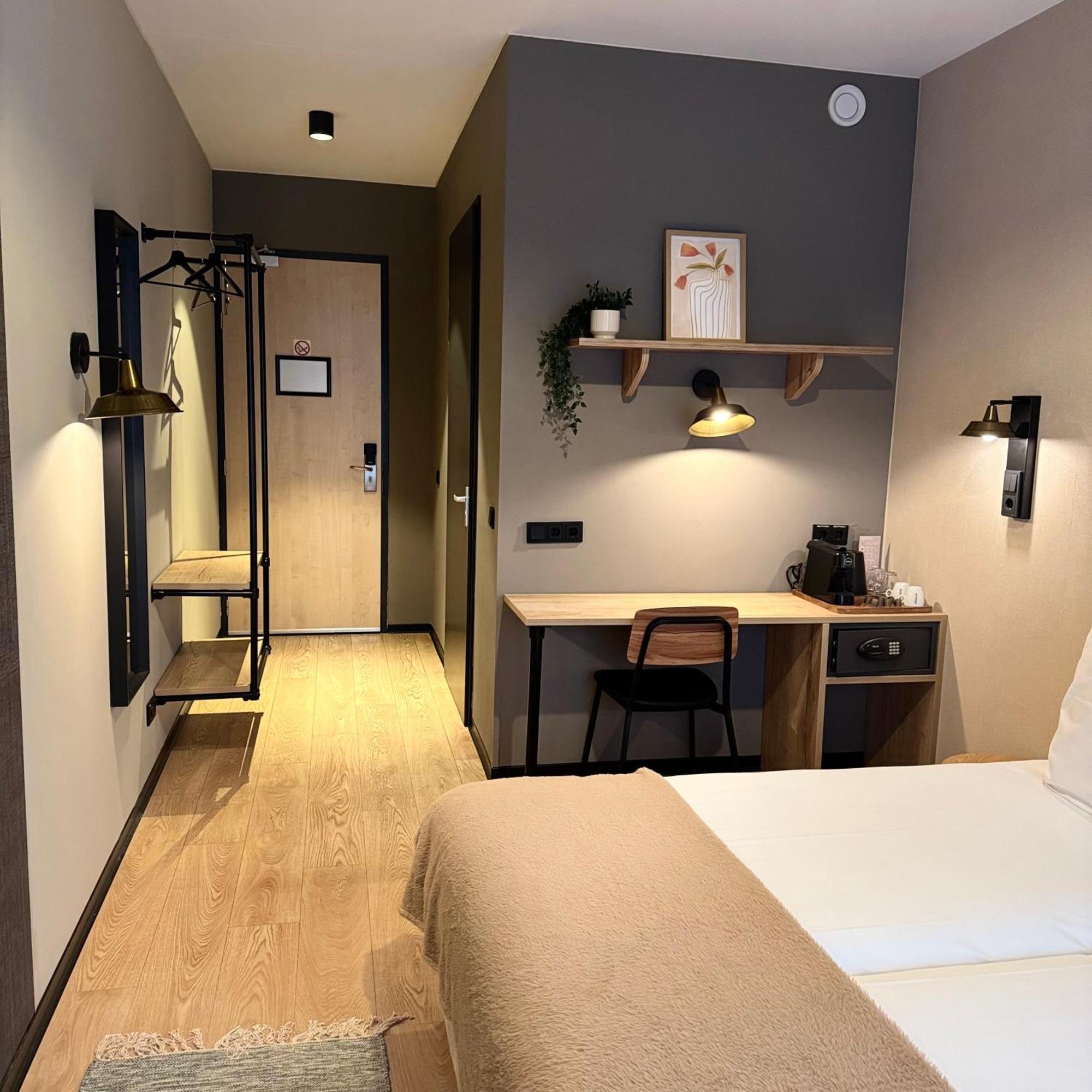 Hotel Emilia Kaatsheuvel Exteriör bild