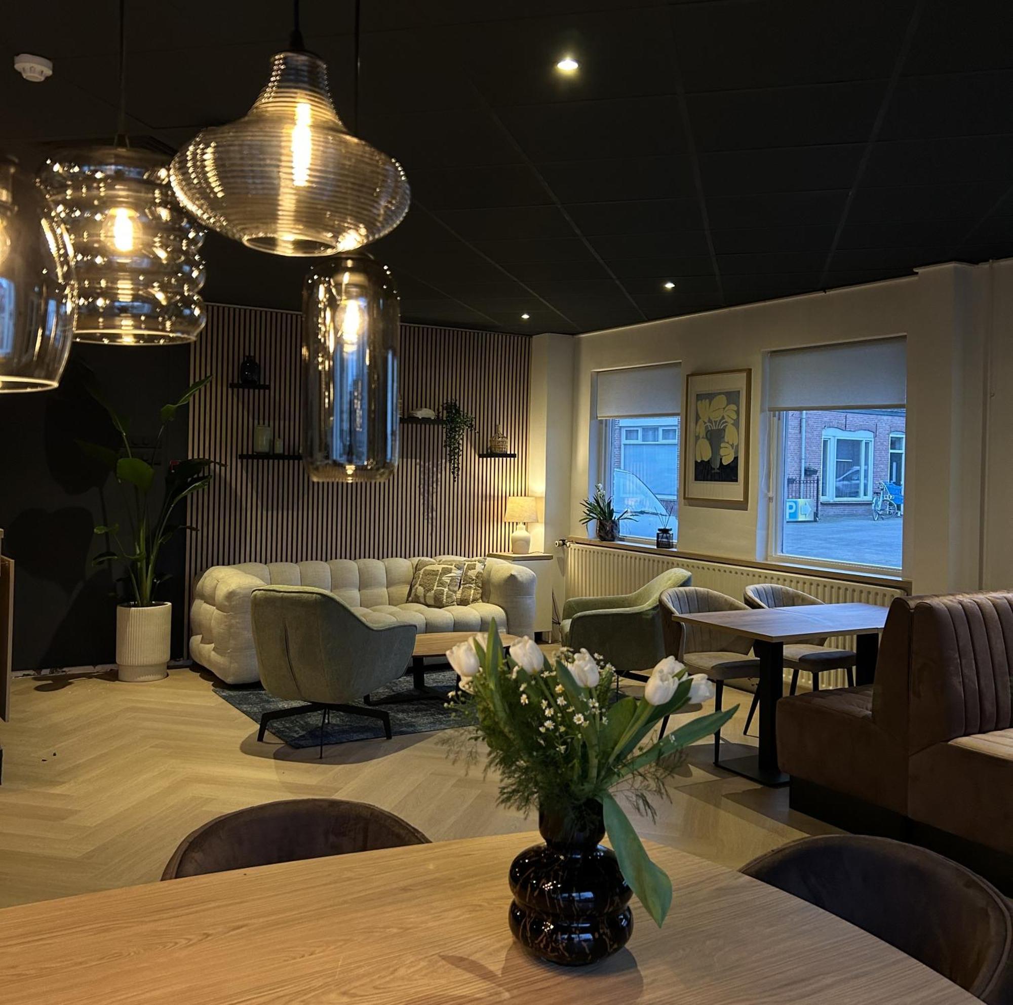 Hotel Emilia Kaatsheuvel Exteriör bild