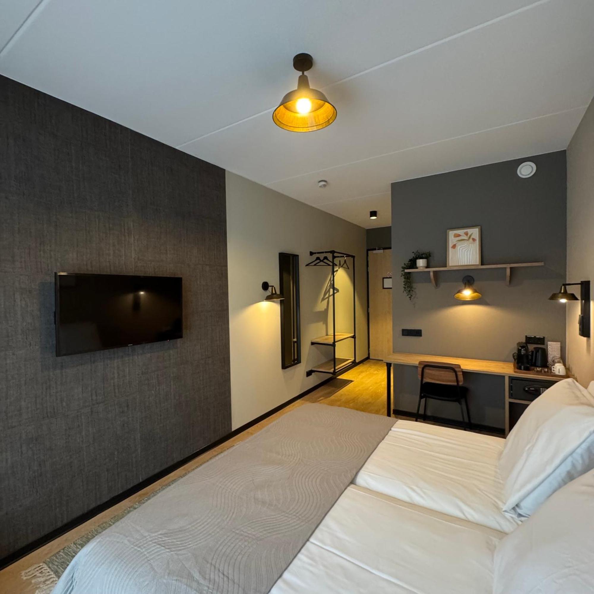 Hotel Emilia Kaatsheuvel Exteriör bild