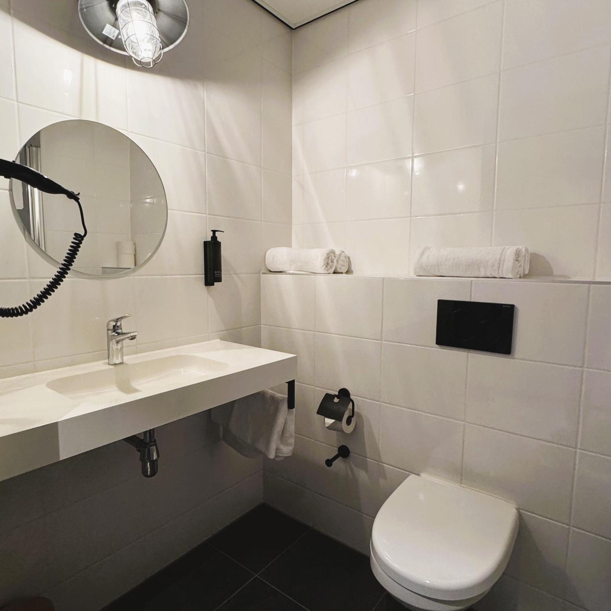 Hotel Emilia Kaatsheuvel Rum bild