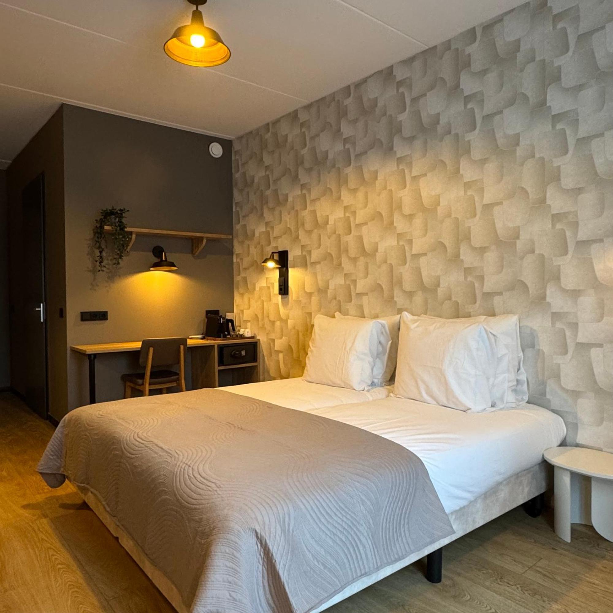 Hotel Emilia Kaatsheuvel Exteriör bild
